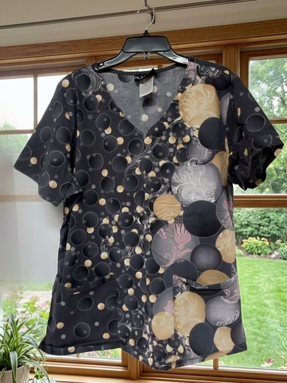 RUNWAY BY CHEROKEE Med SCRUB TOP! MEDICAL DENTAL VET TECH ! CUTE!!